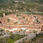 Il segreto dell'urbanistica medievale non è a Parigi né a Londra: si svela a Lucignano e cambia la storia